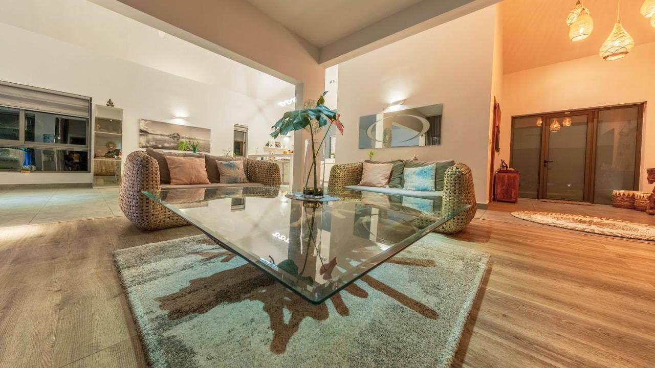 Villa Sartelo Тамарин Экстерьер фото